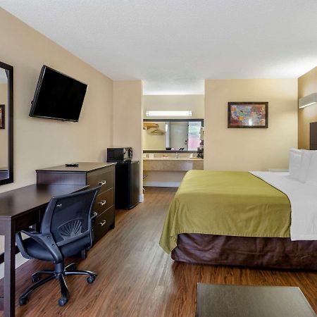 Econo Lodge Civic Center Roanoke Luaran gambar