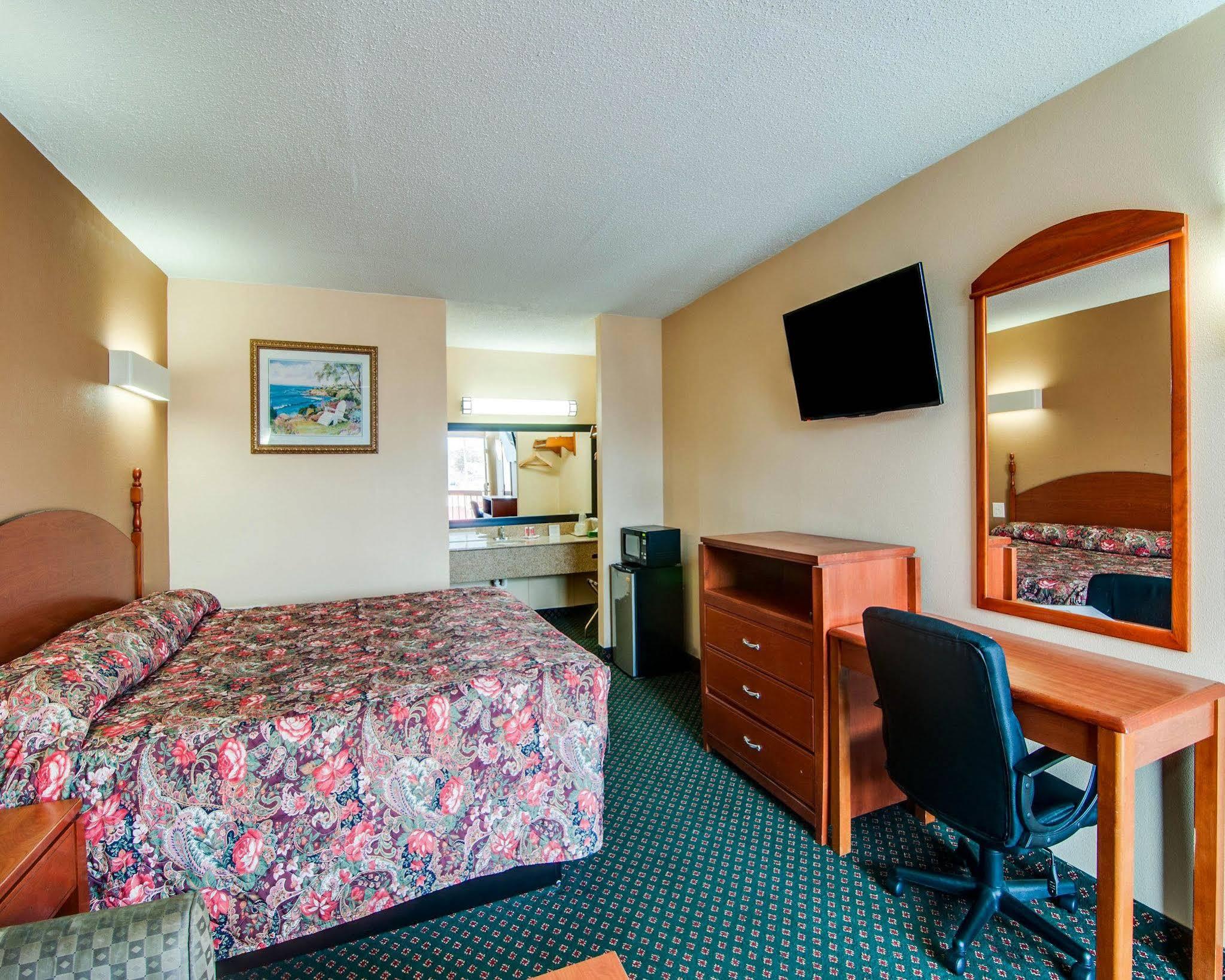 Econo Lodge Civic Center Roanoke Luaran gambar