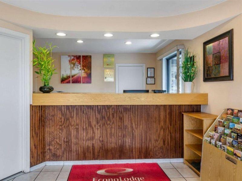 Econo Lodge Civic Center Roanoke Luaran gambar